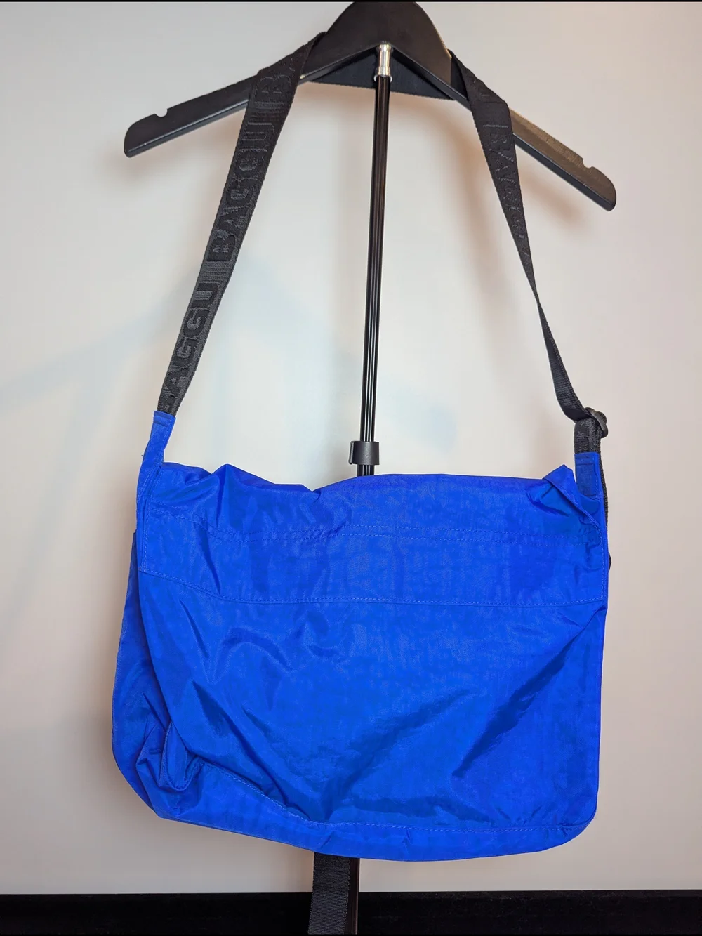 Baggu Nylon Messenger Bag Lapis Discontinued Color EUC Contemporary